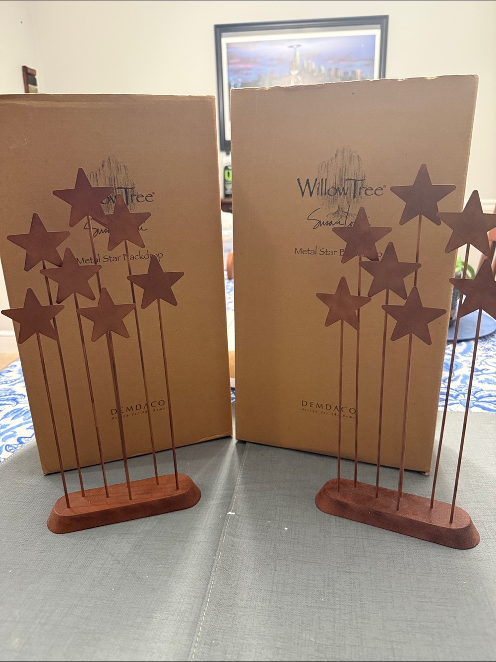 Willow Tree Metal Star Backdrop Pair in Brown
